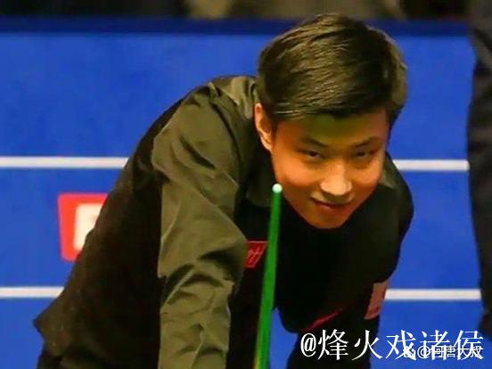 赵心童以4-1击败宾汉姆 挺进斯诺克英国公开赛32强